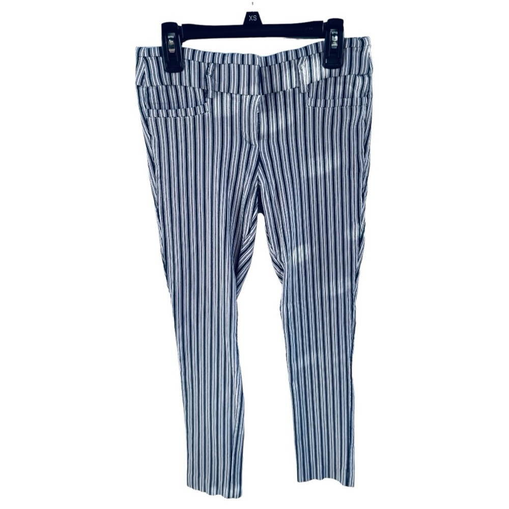Candies- Size 0 EUC Blue&White stripe